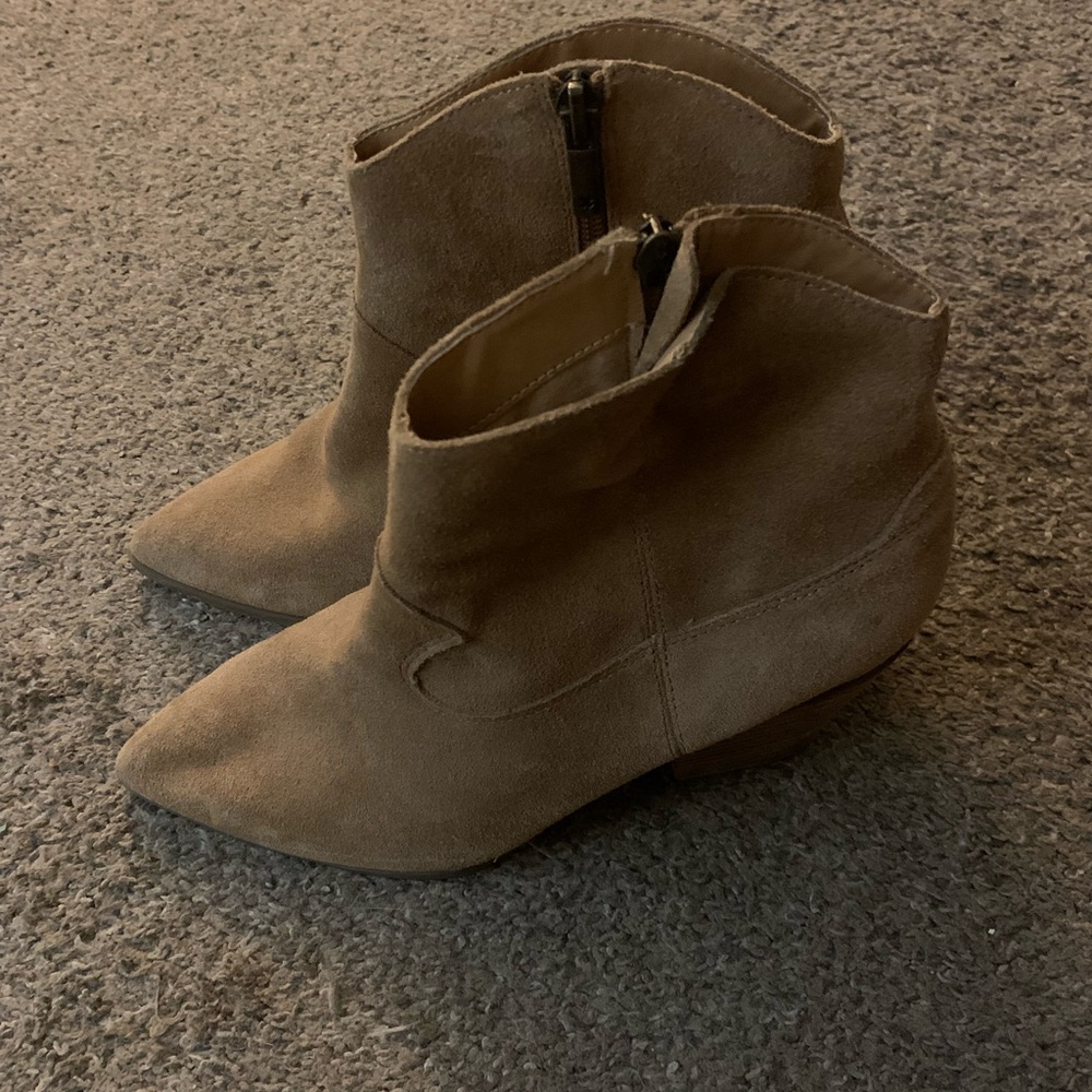 Lucky brand Ellamy booties size 7